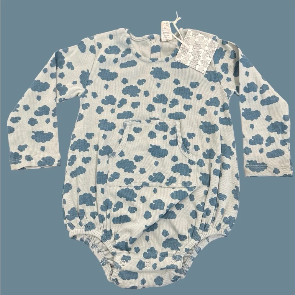 Kate Quinn Organic Cotton Cloud Scatter Long Sleeve Kanga Bubble Onesie. 2T, NWT